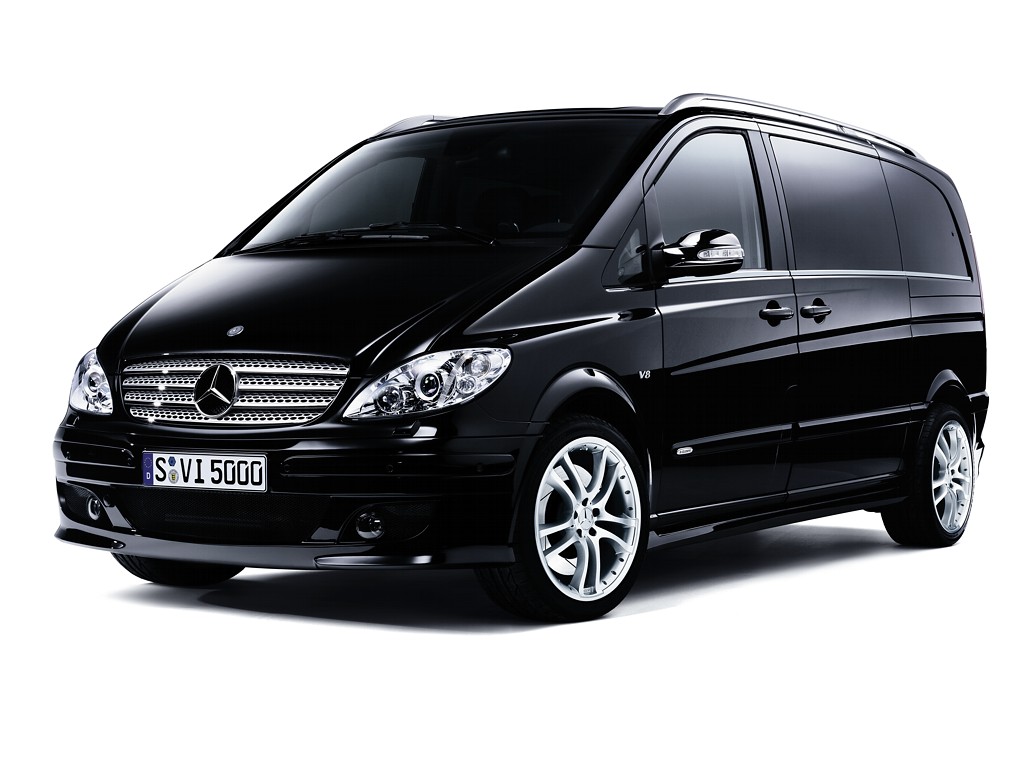 Ereván-renta-alquiler-de-minivan-microbús-camioneta-furgoneta-minibús-de-lujo-con-chofer-conductor-en-Ereván-Mercedes-Viano-Vito-clase-V-para-6-7-pasajeros-personas-plazas-asientos-pax